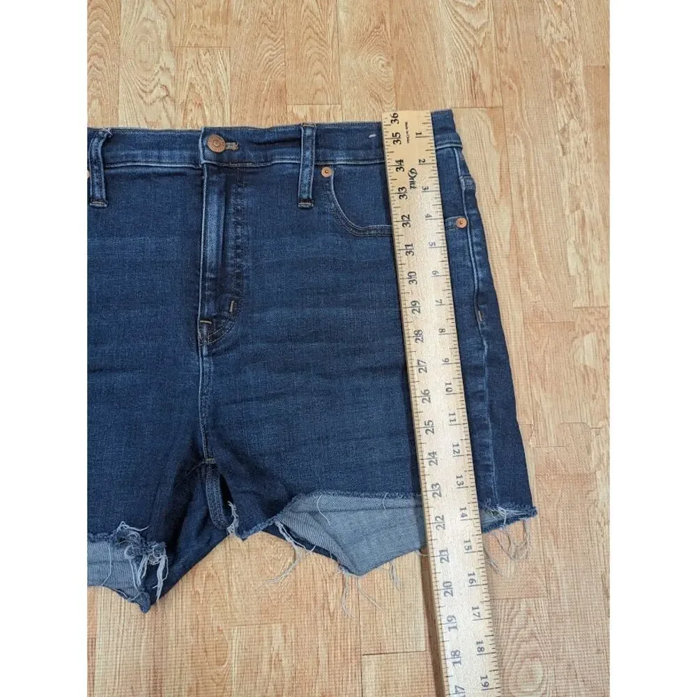 Madewell Mid-Rise Cut Off Distressed Blue Denim Jean Shorts Sz 31 Womens
